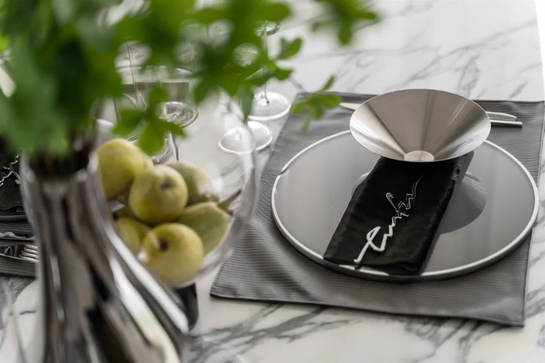 现代简约风格家装设计室内装修效果图-餐桌 现代简约风格家装设计室内装修效果图-餐桌